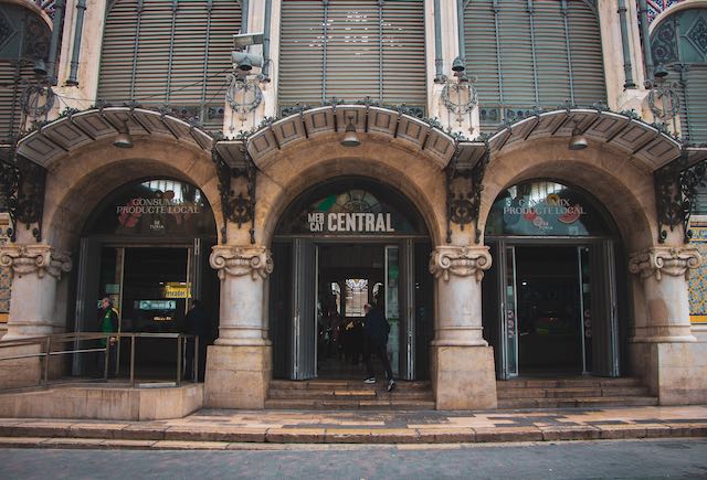 Planes gratuitos con niños-MERCADO CENTRAL